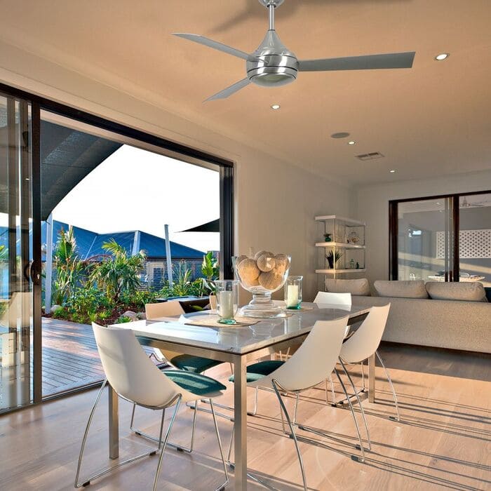 plafonnier ventilateur design et parfait pour les terrasses en extérieur proche du bord de mer